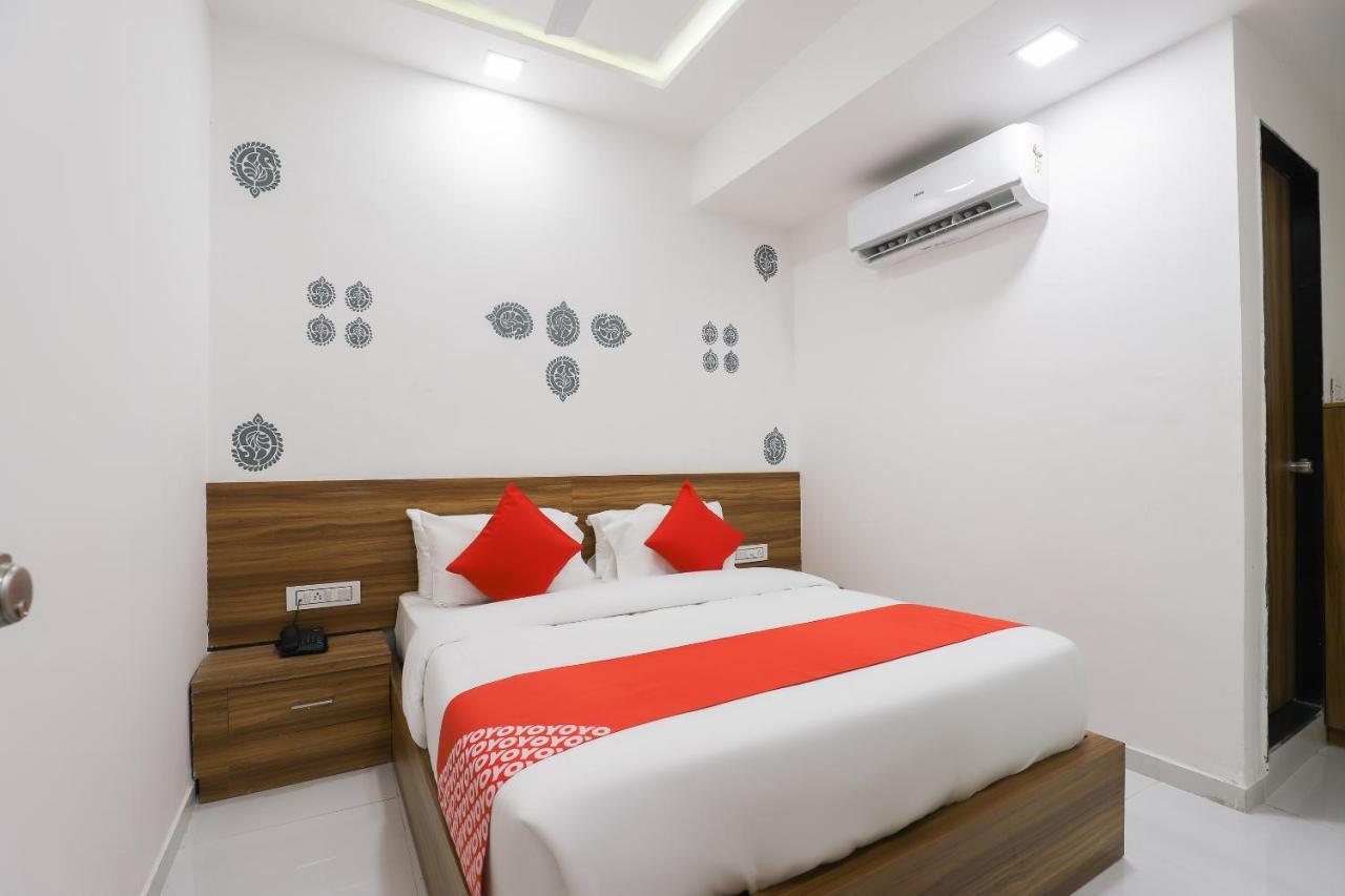 โอโย 49805 เดอะ มิดเวย์ สกาย Hotel กันตินาการ์ ภายนอก รูปภาพ